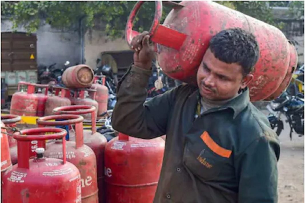 Lpg Cylinder Price: Relief From Inflation, Commercial Cylinder Becomes 