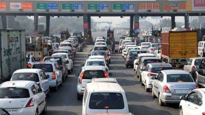 Toll Tax : People will still be able to travel on the highway like before, order for toll increase put on hold Due to this the decision was postponed